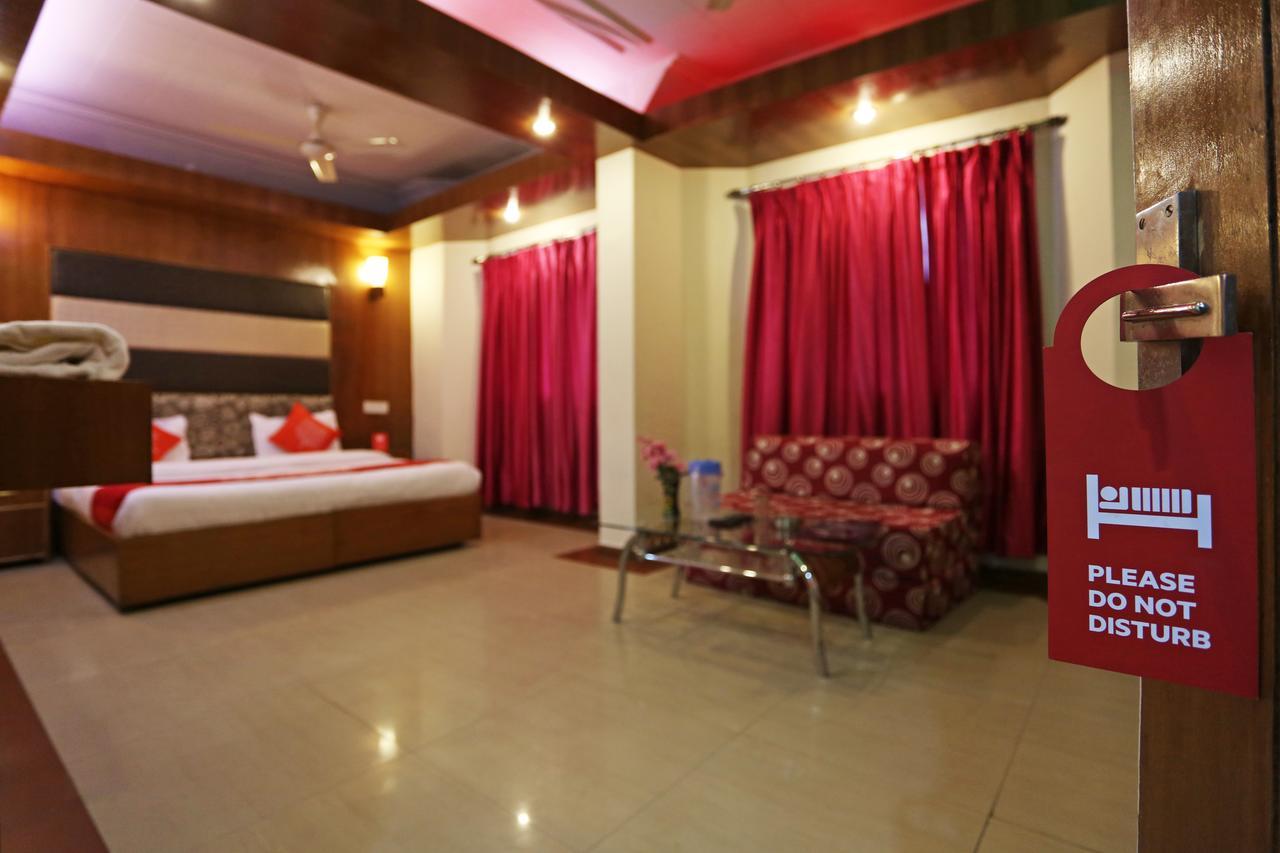 Oyo 8637 Shivam Hotel 穆索里 外观 照片